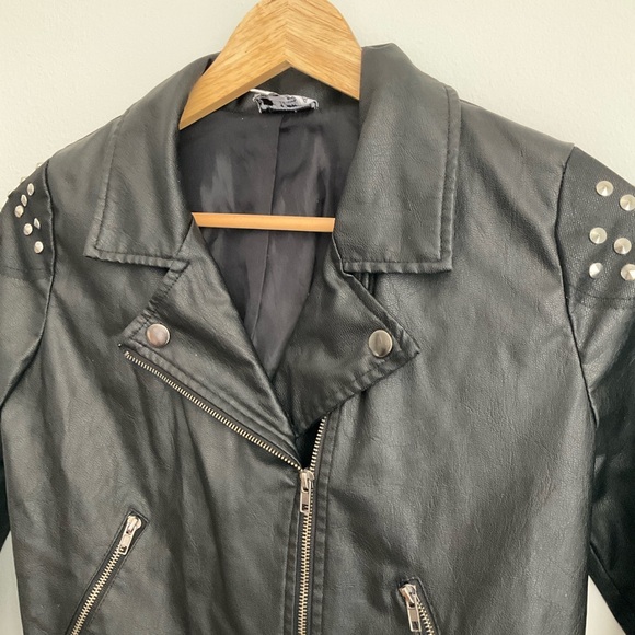 Disney D-Signed Special Edition Descendants Black Moto Faux Leather Girls M - Picture 3 of 13